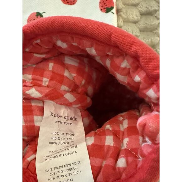 Kate Spade New York Strawberry Kitchen Towel and Oven Mitt - Picture 4 of 5